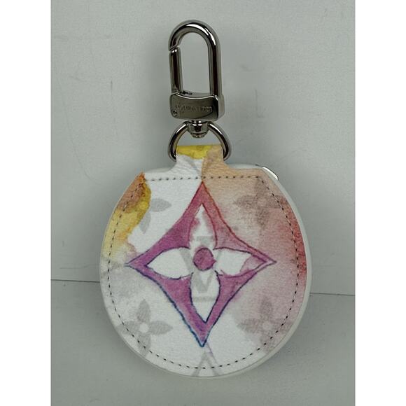 Louis Vuitton Etui Earphones Rainbow Monogram Canvas with Silver-Tone Hardware - Picture 5 of 13